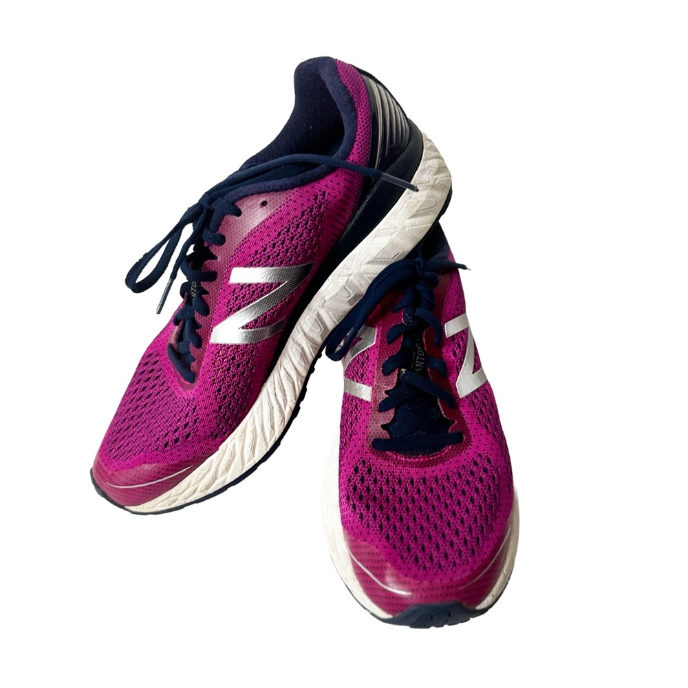 NEW BALANCE Pink Magenta & Navy Knit Running Shoes size 9.5 - Picture 1 of 11